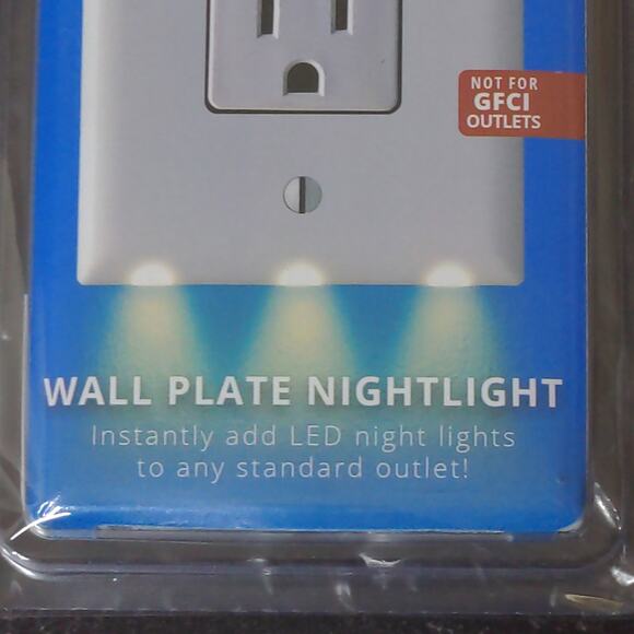 Hello Light Wall Plate Nightlight - Set of 2 - New in Package - Picture 3 of 6